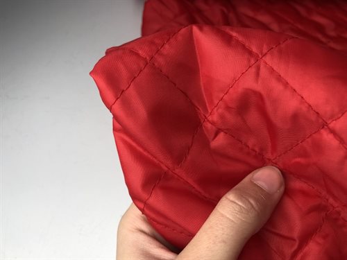Fastvævet quiltet foer/yderstof - rød